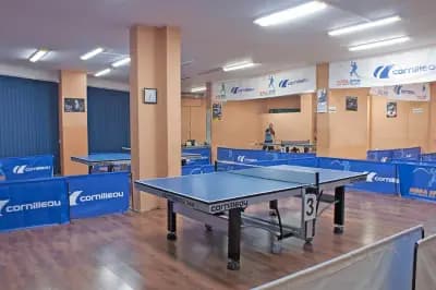 Зала за тенис на маса Мега спин