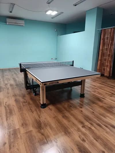 Зала за тенис на маса Мега спин