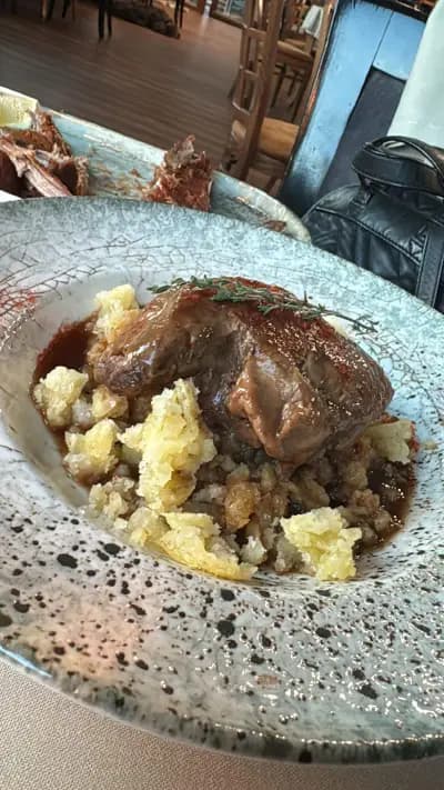 Винен ресторант Магура