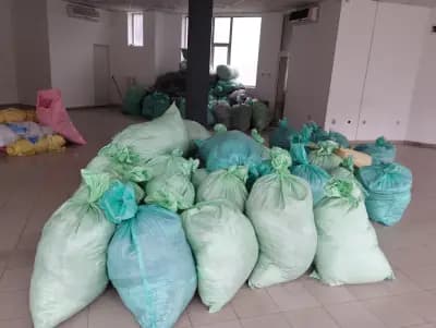 Izvozvane-plovdiv.com Хамалски услуги Пловдив, Кърти Чисти Извозва