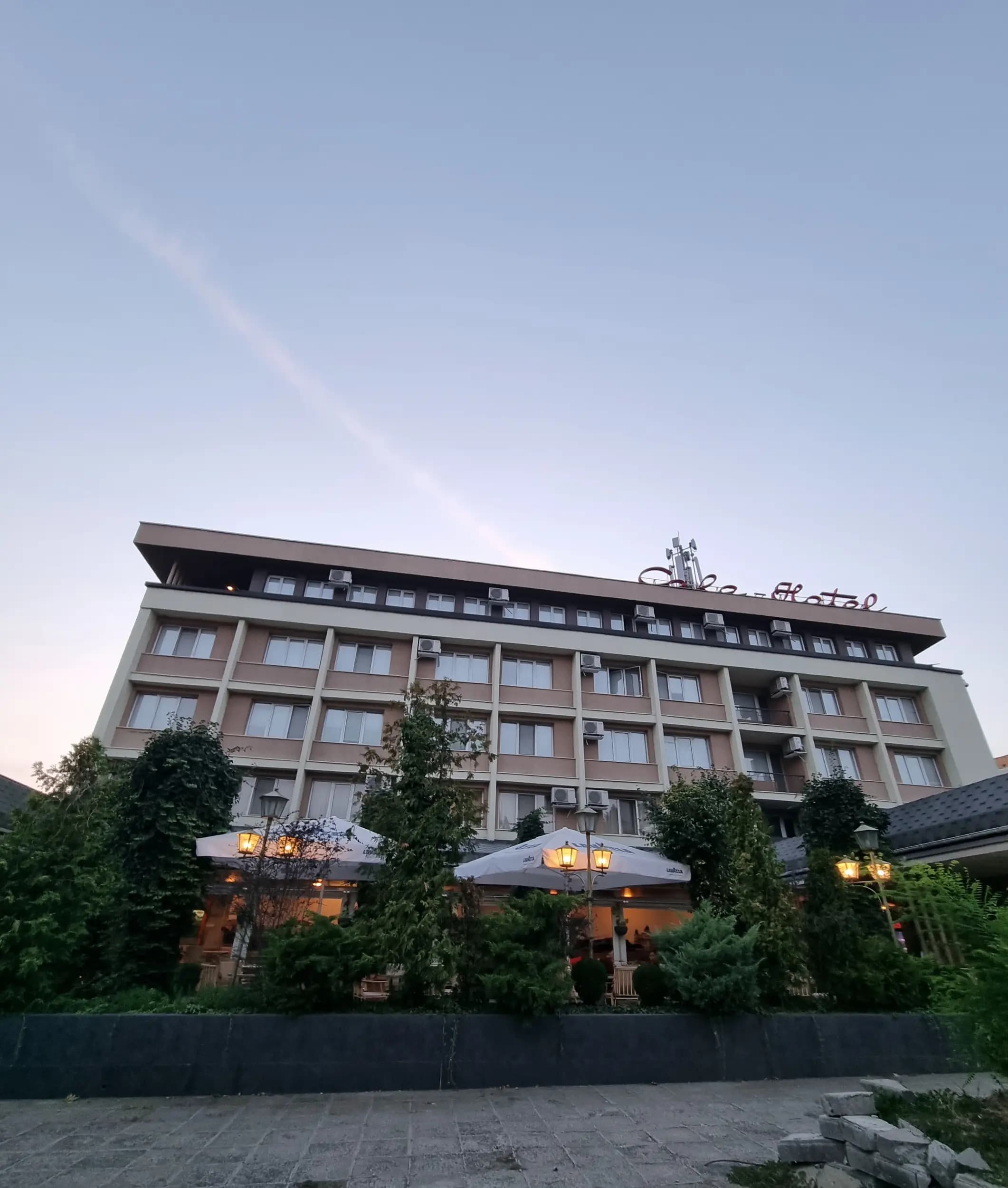 КЛУБ БАР СРЕДНА ГОРА (ГЕОСИСТЕМ ЕООД)