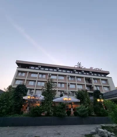 КЛУБ БАР СРЕДНА ГОРА (ГЕОСИСТЕМ ЕООД)