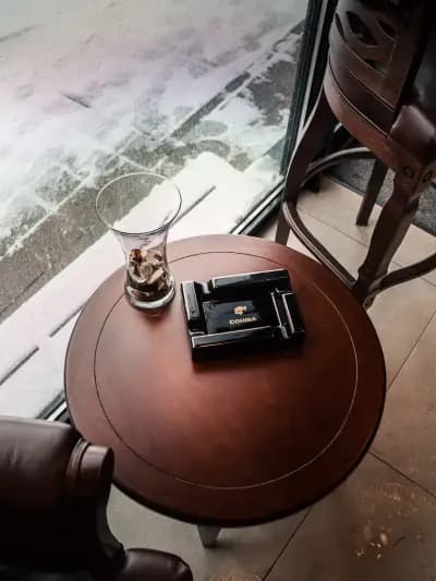 CIGAR HOUSE