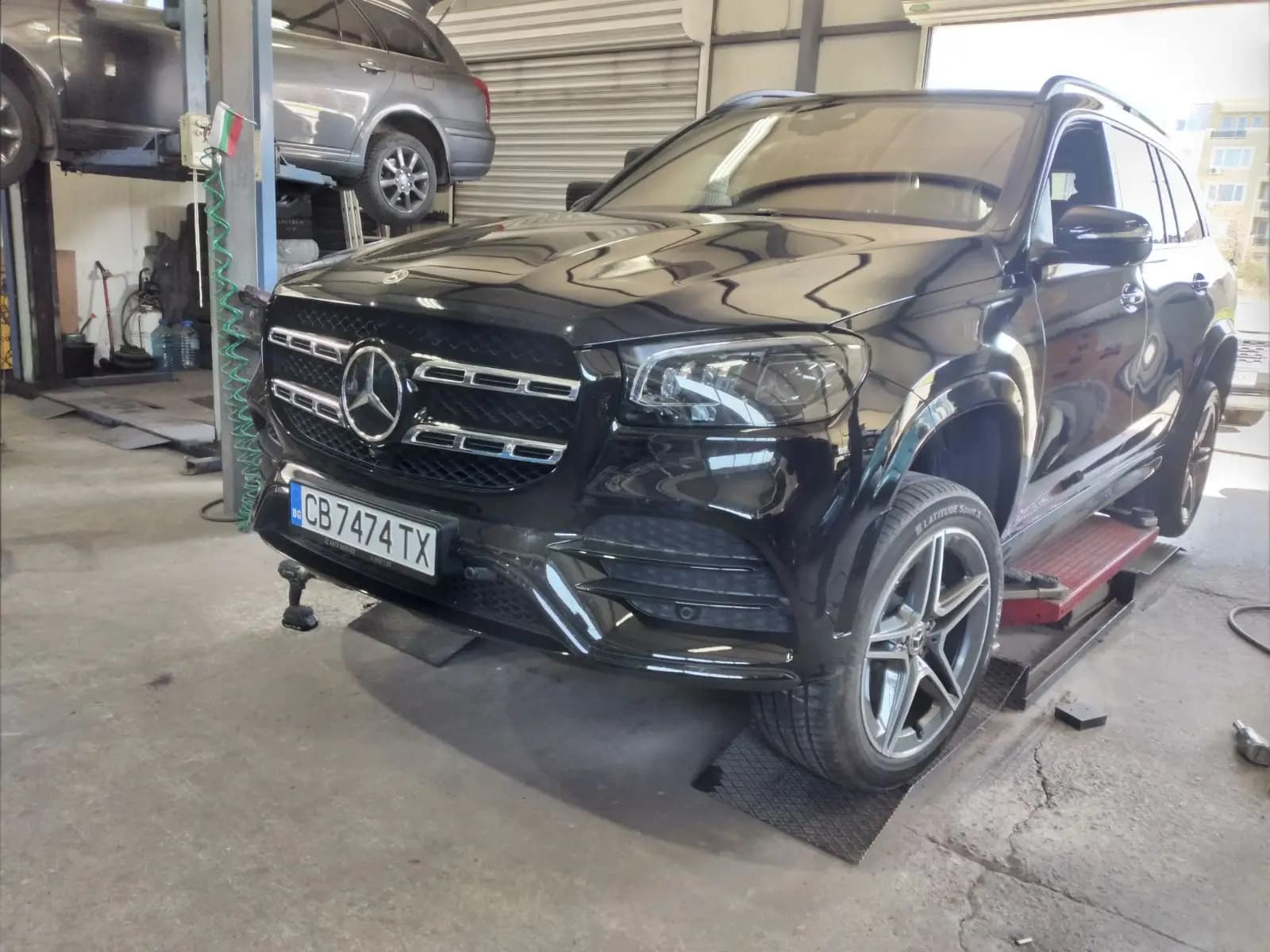 Сервиз за гуми "Ванко" |монтаж, демонтаж и баланс на гуми |автосервиз |обслужване на автомобил |смяна на масло и филтри