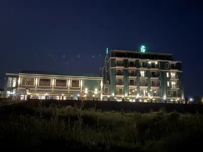 Danubius View-Luxury Hotel and Hall