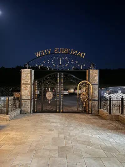 Danubius View-Luxury Hotel and Hall