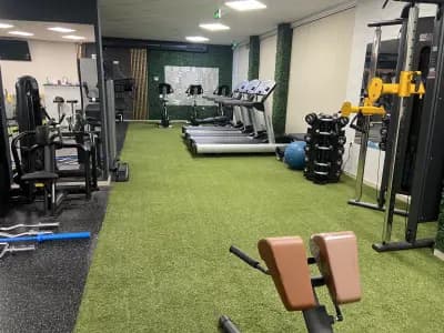 Атлетик фитнес клуб