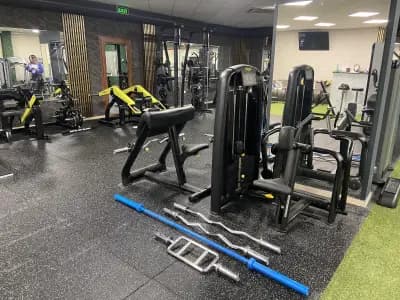 Атлетик фитнес клуб