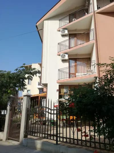 Apartment Complex Tara