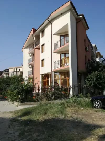 Apartment Complex Tara