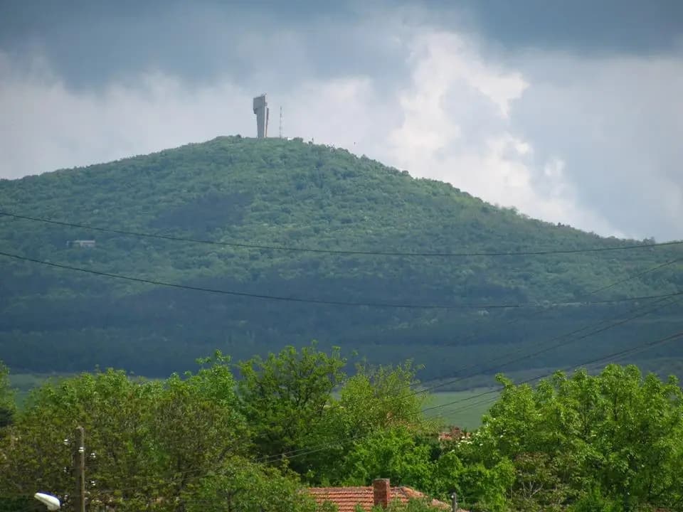 Паметник 110 години от Освобождението на България Бакаджика