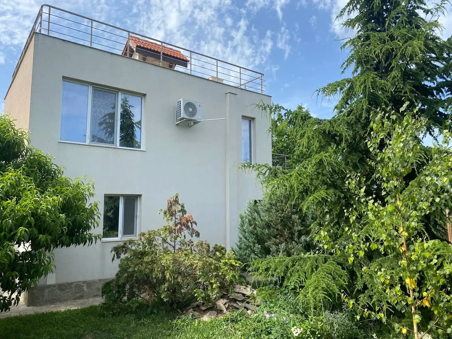 Luxury Seaside Villa with Jacuzzi & Garden | Varna