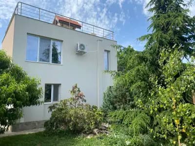 Luxury Seaside Villa with Jacuzzi & Garden | Varna