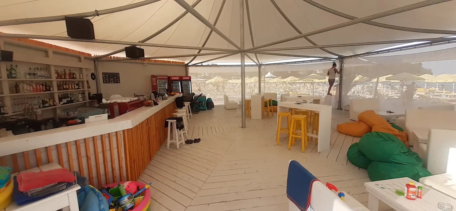 MAI TAI beach bar
