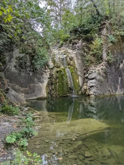 Водопад скокът