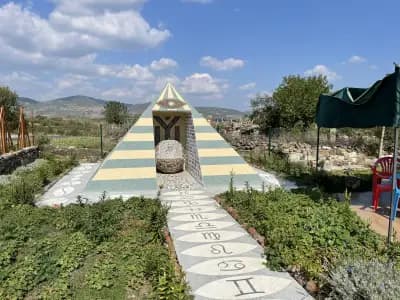 Лечебна Пирамида