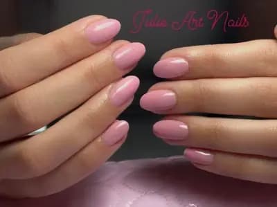 Julie Art Nails