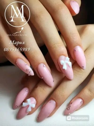 MIA NAILS ROOM