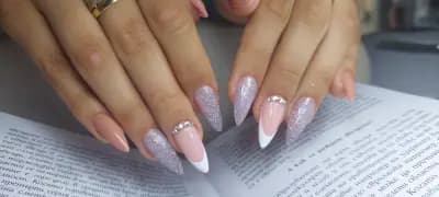 Студио за Маникюр " Butterfly"