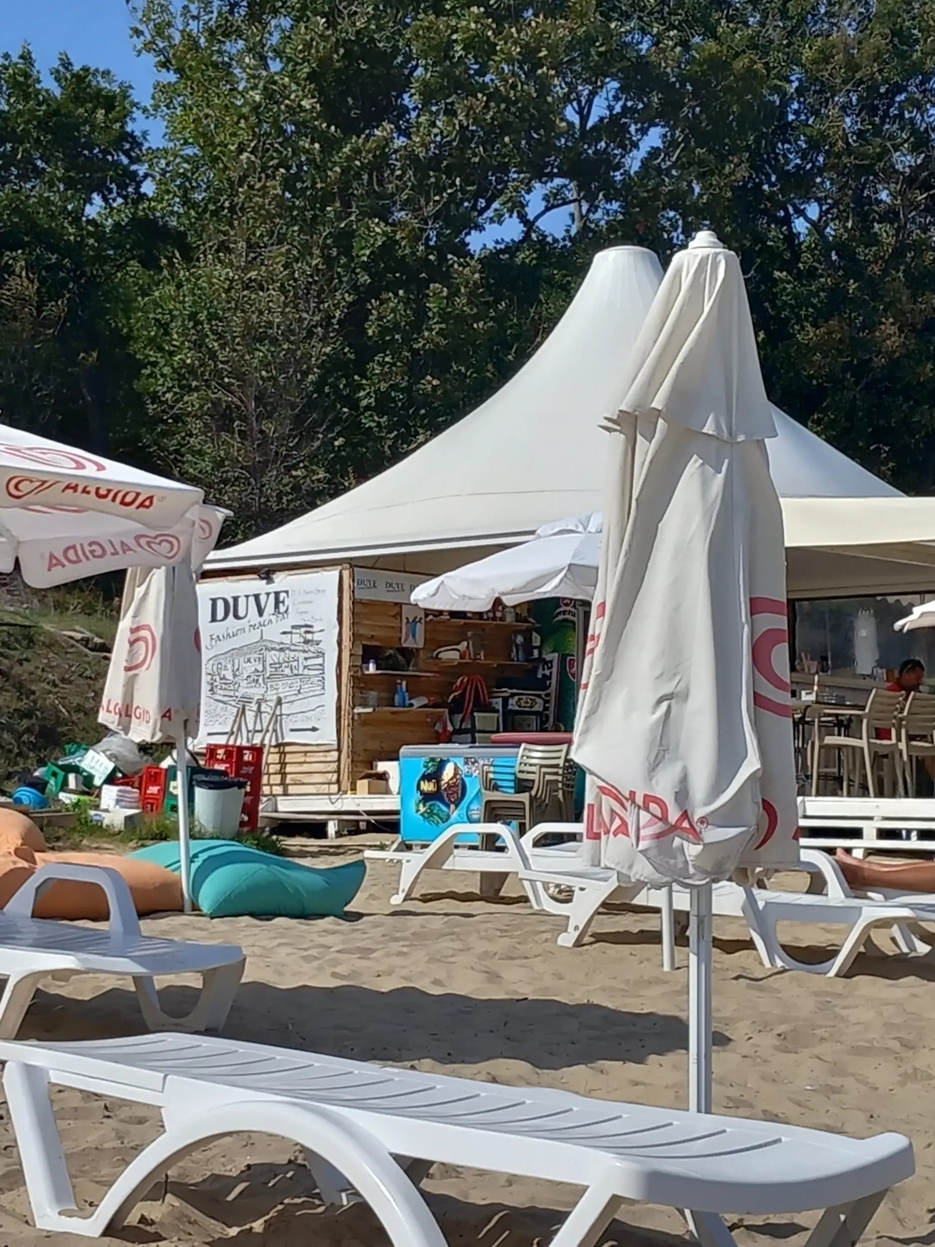 DUVE Fashion Beach Bar