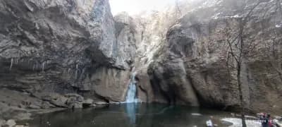 Еменска пещера