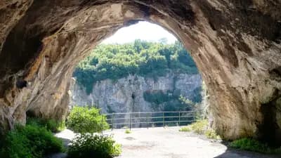 Еменска пещера