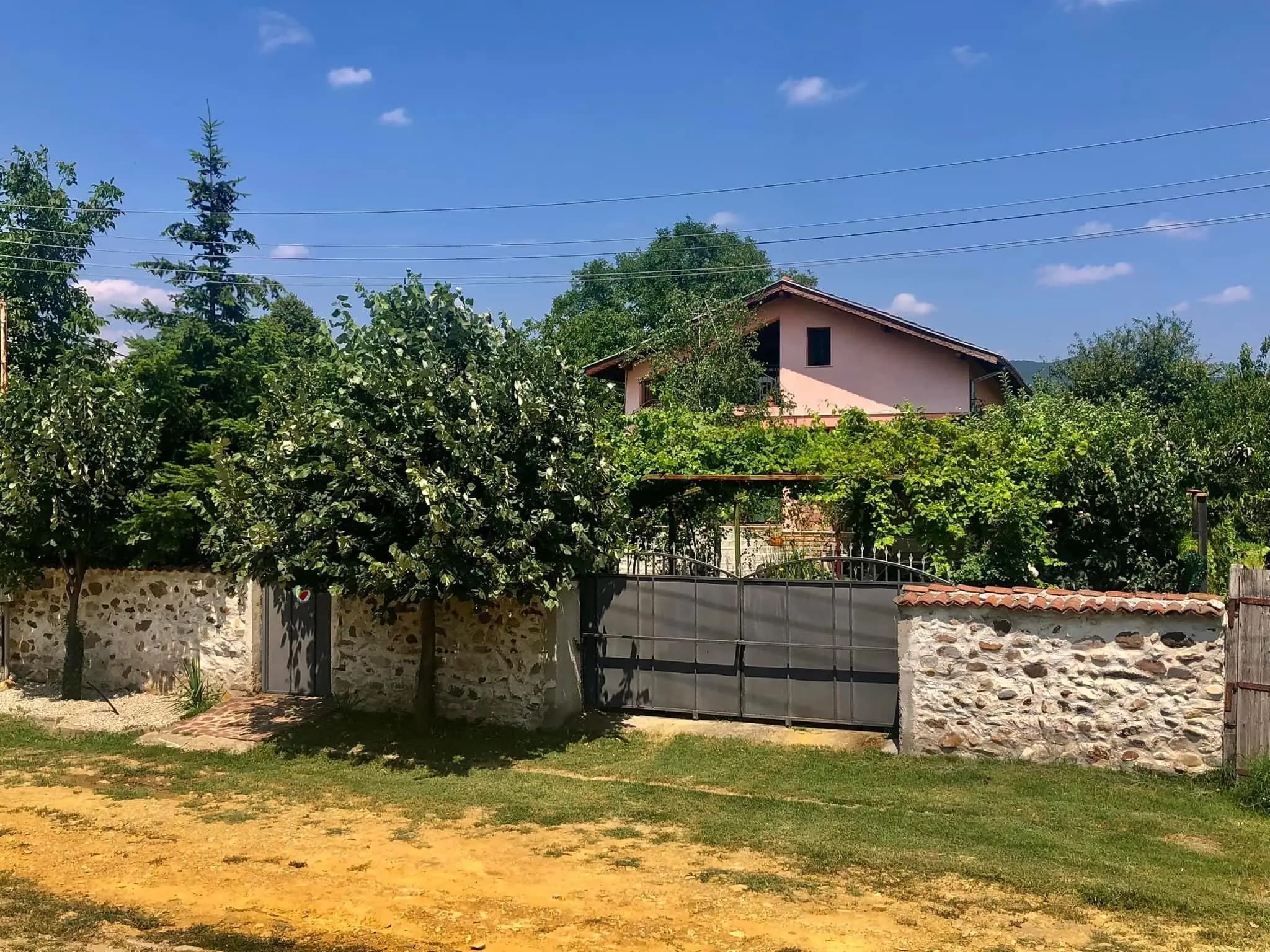 River Hills Guest House