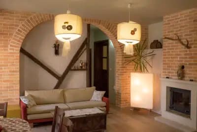 "Слънчевата къща" за гости (The Sunny Guest House)