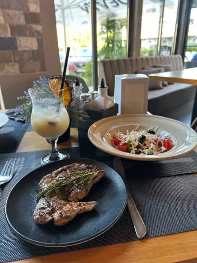 Plate Bistro