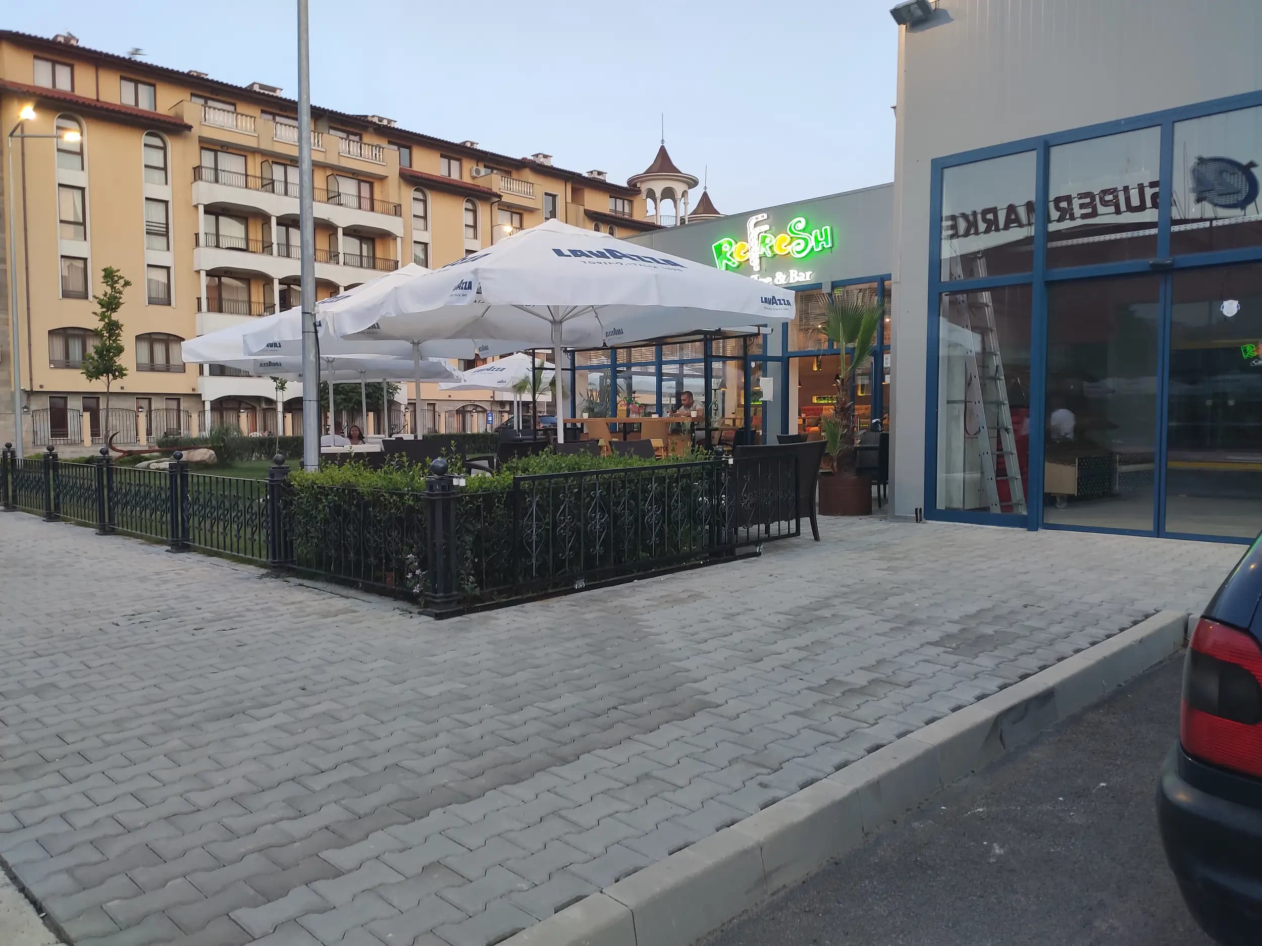 Refresh Coffee & Bar