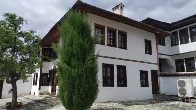 Къща Райно Попович, учител и книжовник