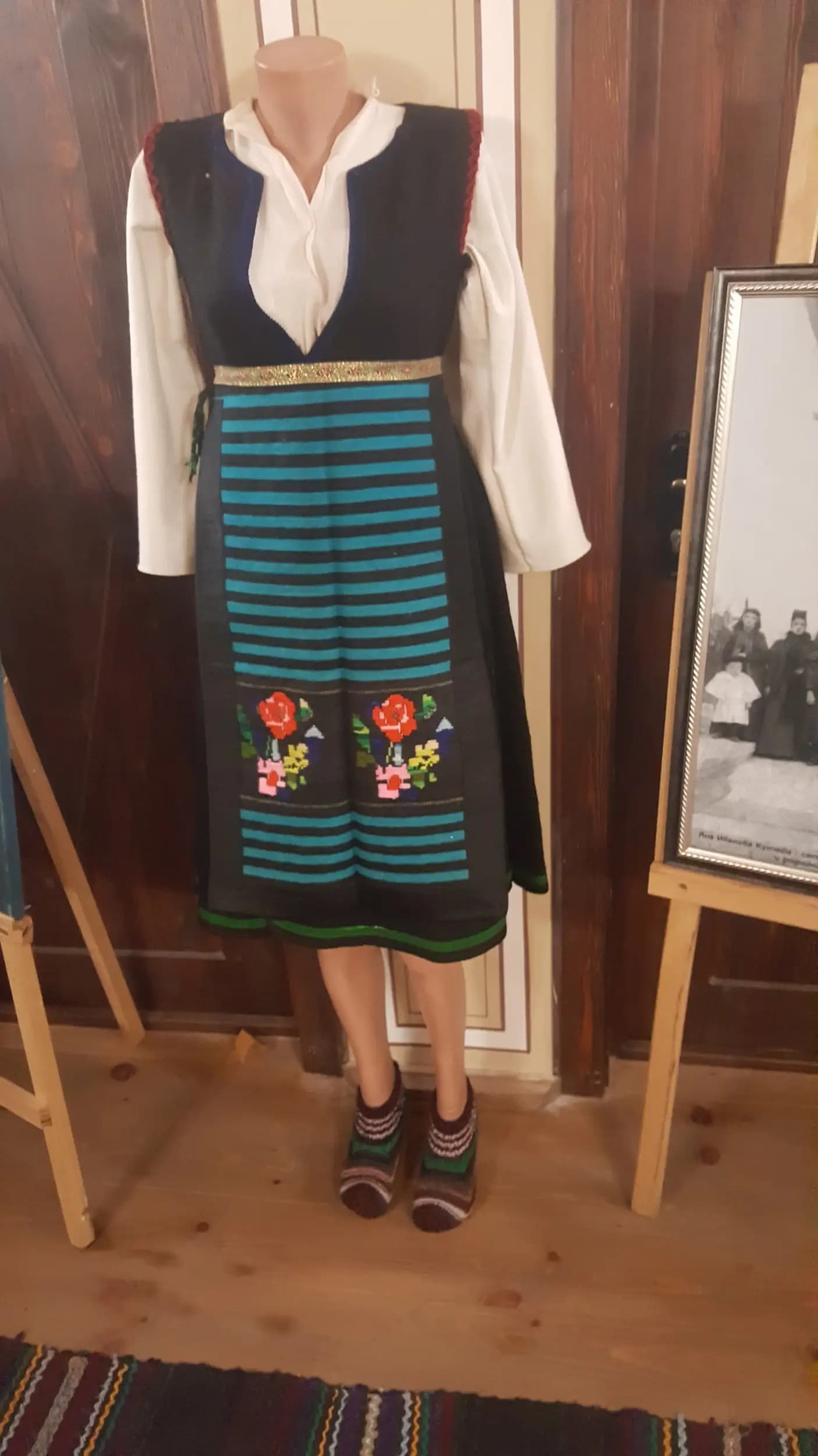 Къща Райно Попович, учител и книжовник