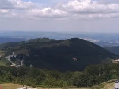 Паметник Братска Могила /Гроба