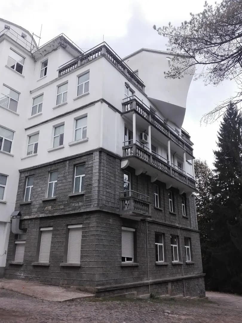 белодробна болница