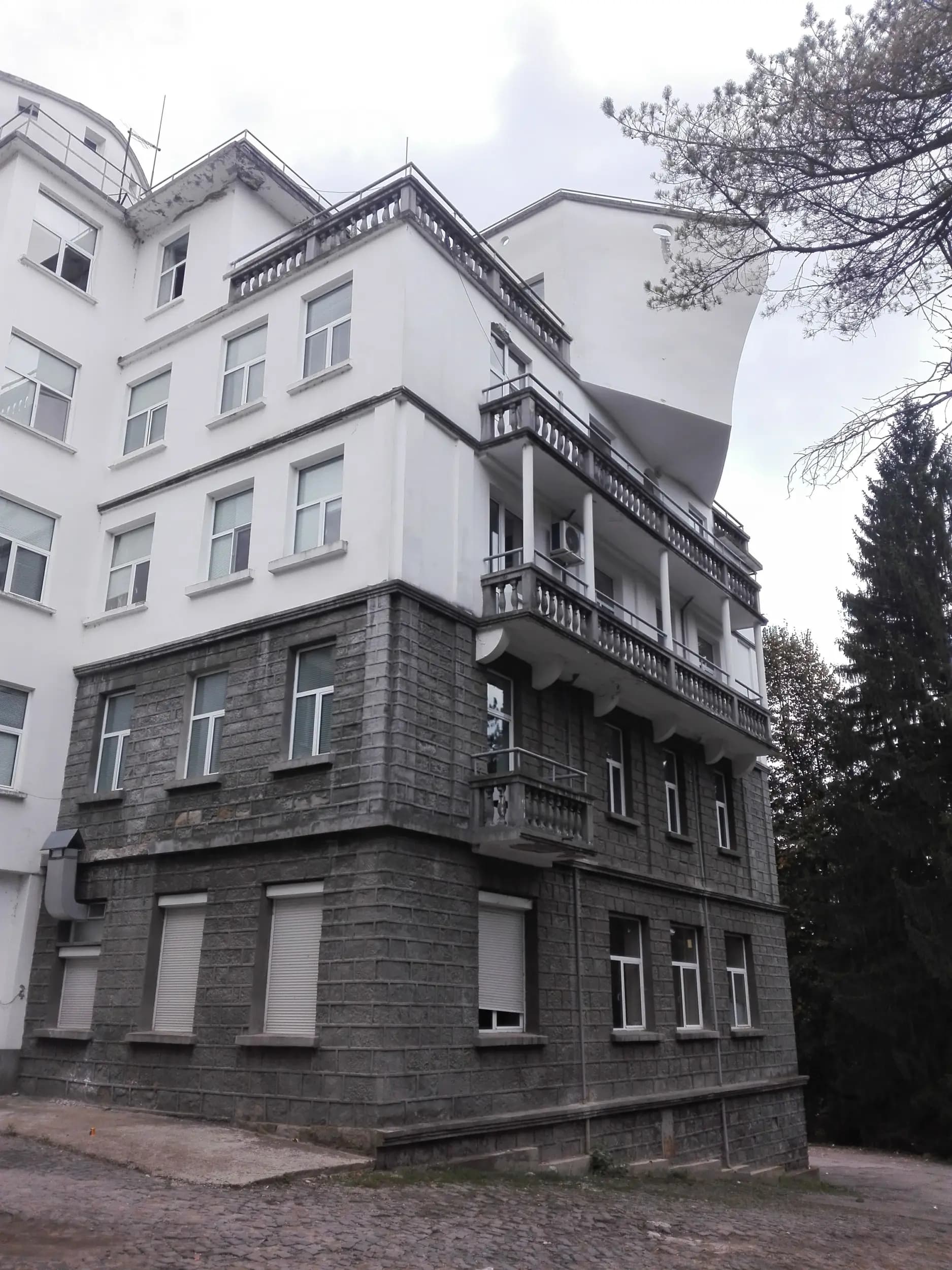 белодробна болница