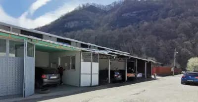 Автомивка и Гумаджийница на Топлика