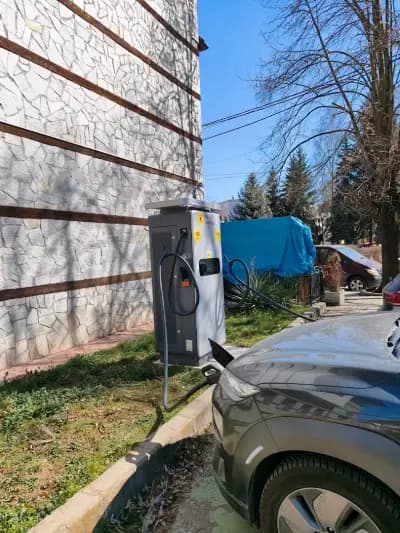 Станция за зареждане Fines