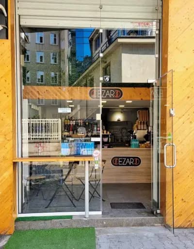 EZAR Specialty Coffee - Спешълти кафе, Пекарна и Кофишоп