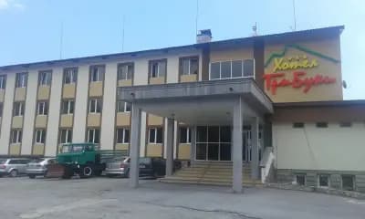 Хотел Три буки
