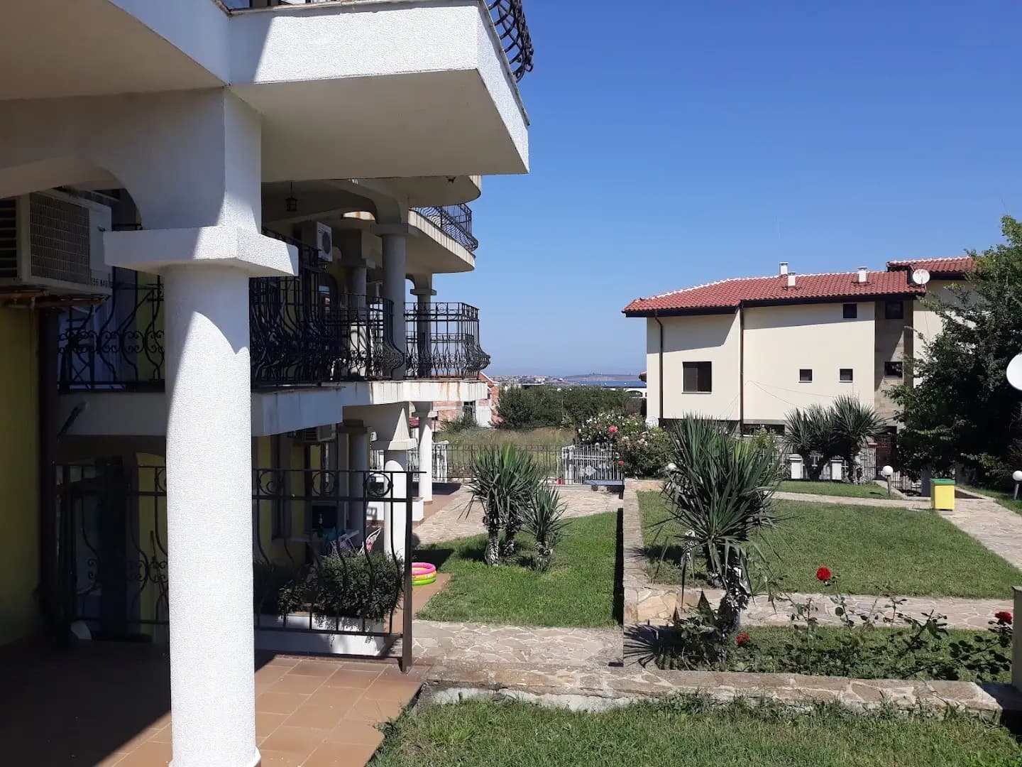 Green Hills Apart Complex