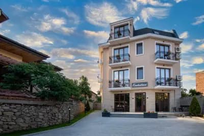 Семеен Хотел Константинови