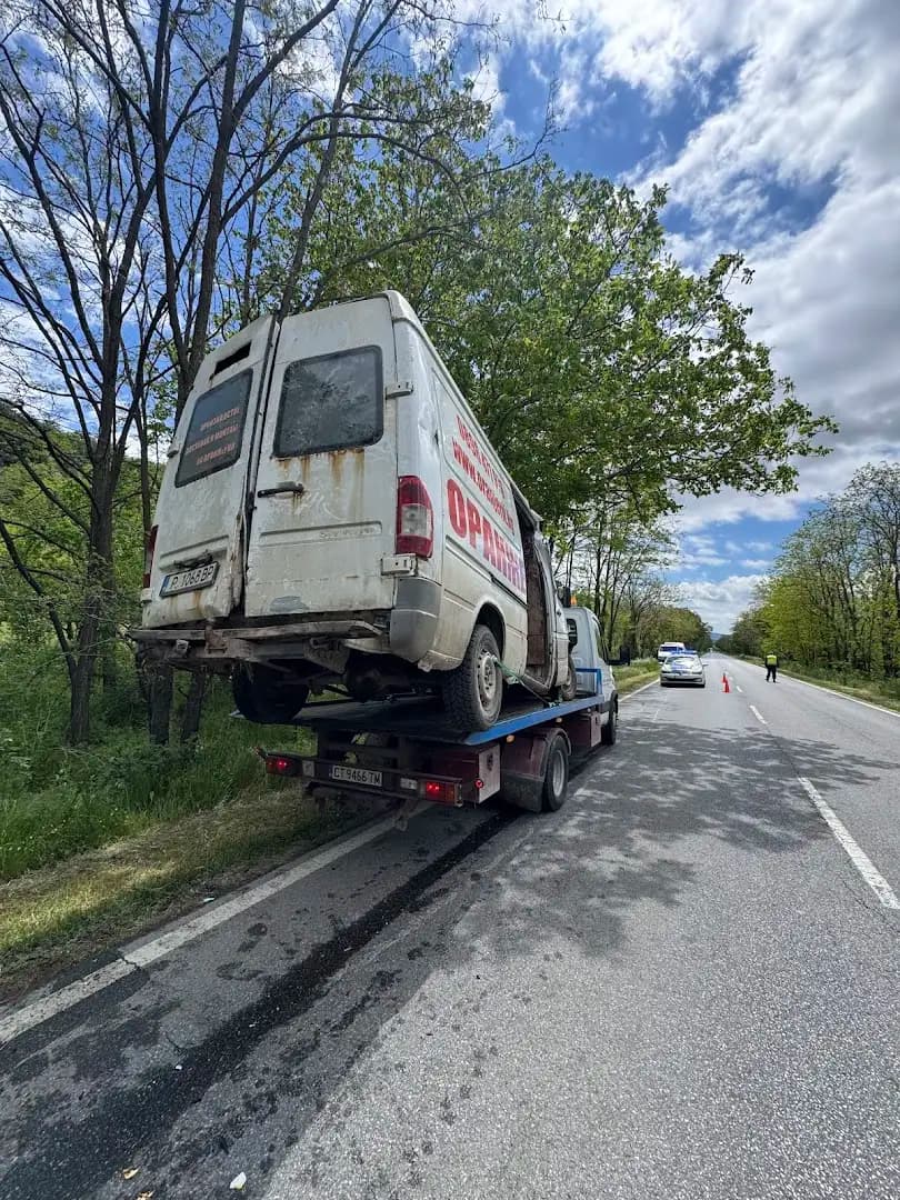 Пътна помощ гр-Гурково 24/7 Asistență Rutieră Roadside Assistance