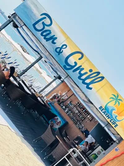 Beach Life Bar & Grill