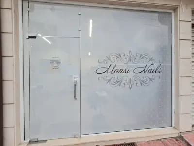Monsi nails