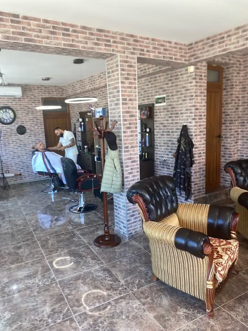Barber Shop Golden Door / Фризьорски Салон