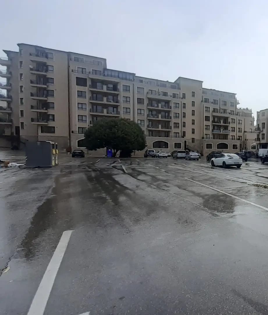 PARKING GOLDEN SANDS