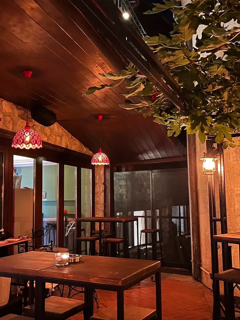 Bar Balkon: Specialty coffee and Cocktails