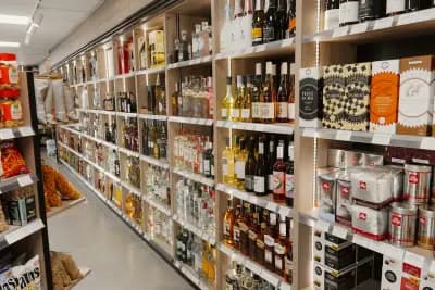 Tobacco & Alcohol Shop "E79"