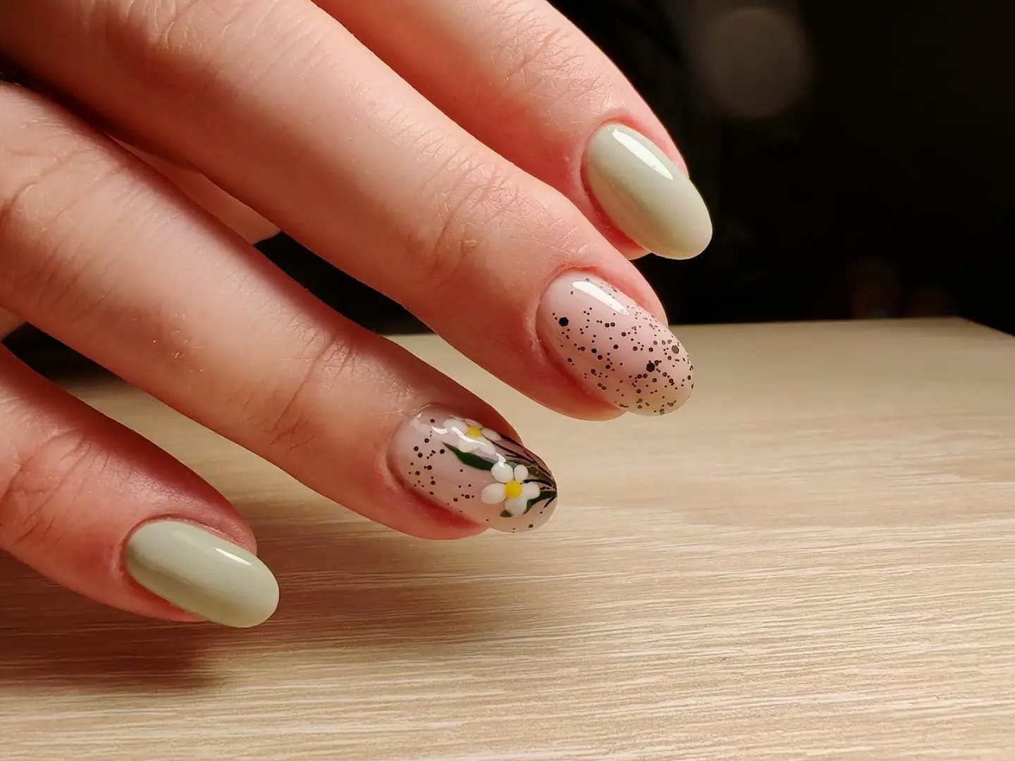 Atanasova nail's