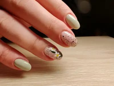 Atanasova nail's